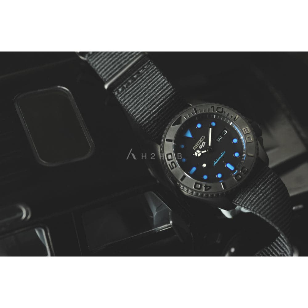 BLUE EYES BLACK OUT - SPECIAL CUSTOM WATCH